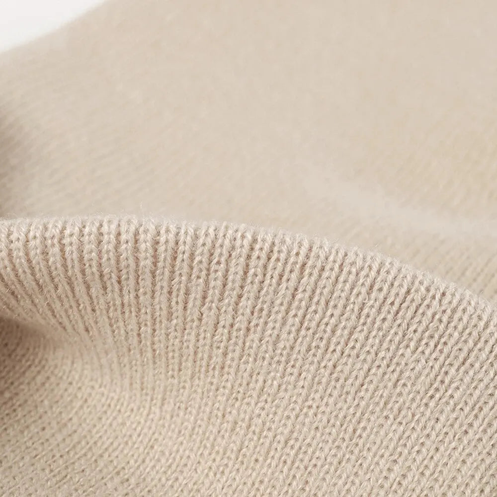 Classic Unisex Knit Beanie – Minimal Winter Hat for Men & Women